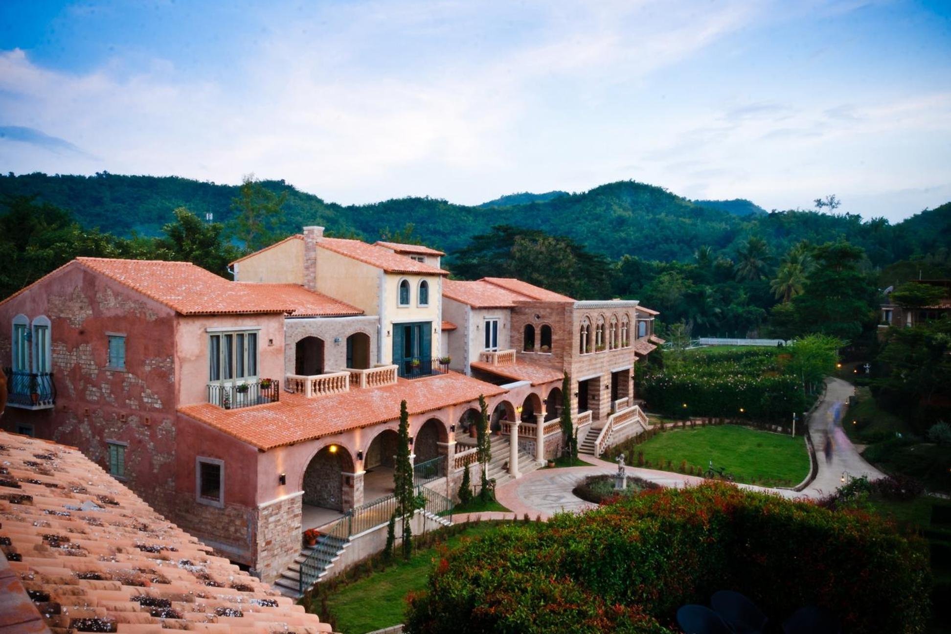 La Toscana Suan Phueng Eksteriør billede